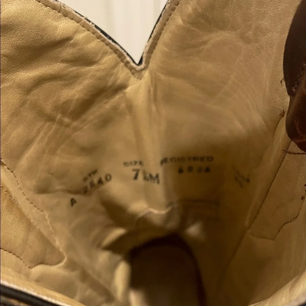 Elegant Brown Embroidered Heeled Boots - Picture 6 of 8